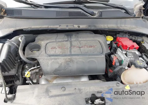 2021 Jeep Compass Trailhawk 4X4 z USA, uszkodzony, nr VIN 3C4NJDDB4MT598043